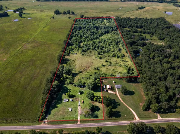 13421 Farm Road 196, Deport, TX 75435