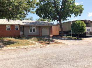 1504 Silas St, Sweetwater, TX 79556