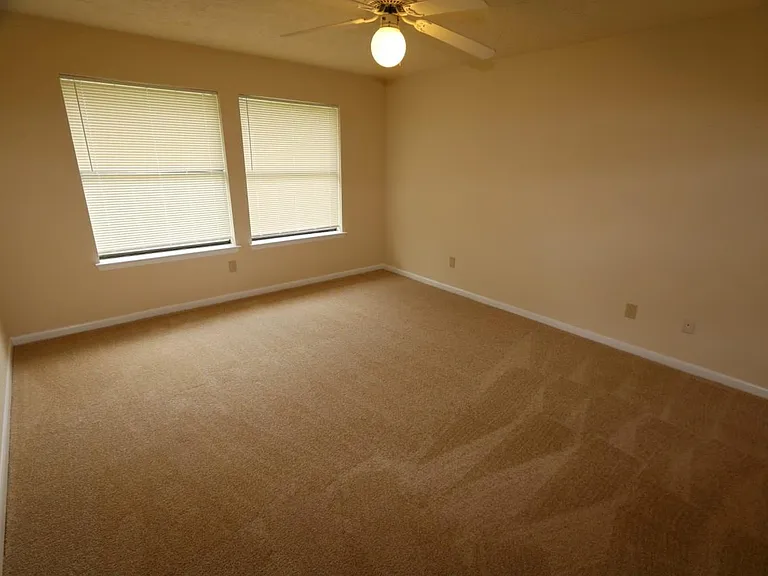 21226 Park Mount Dr — Photo 8