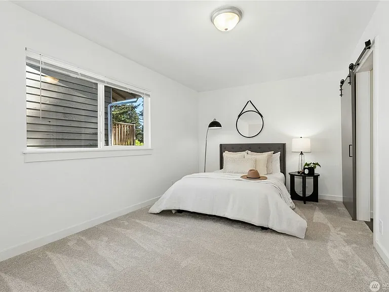 19016 Firlands Way N — Photo 18