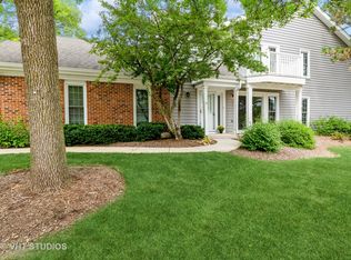 2034 Stillwater Rd, Arlington Heights, IL 60004