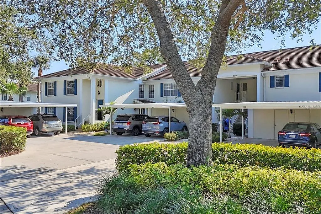 2 bed, 2.0 bath, 1214 sqft, $3,750 — Photo 1