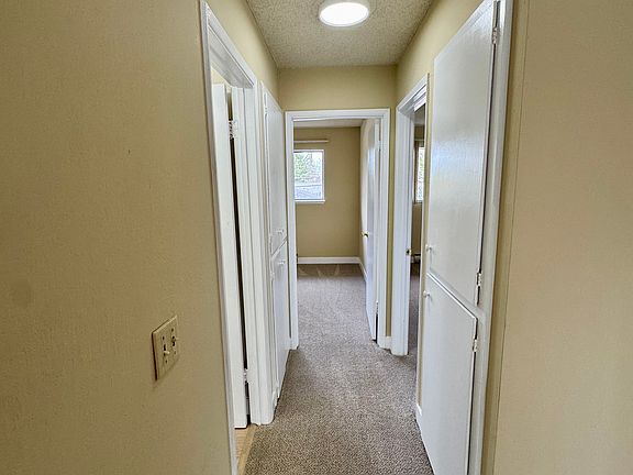 5th image of 4017 Hamilton Ave #D8