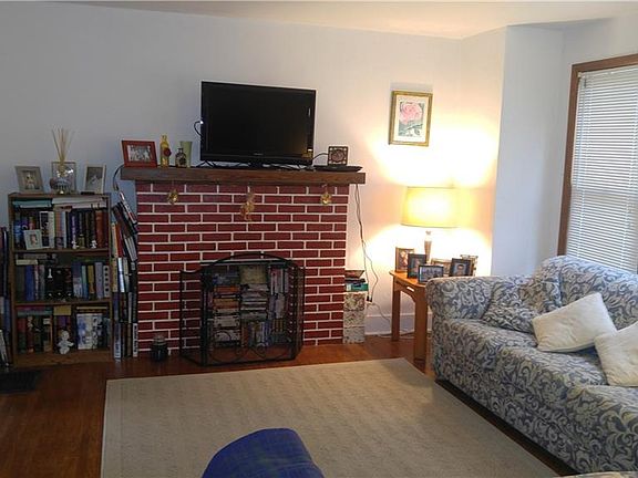 5th image of 265 Saint Lawrence Ave