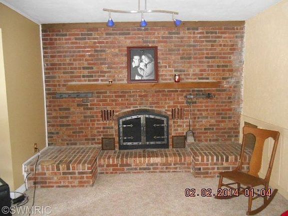2nd image of 218 Walker Dr