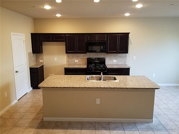 2nd image of 2880 Donnell Dr Unit 3102