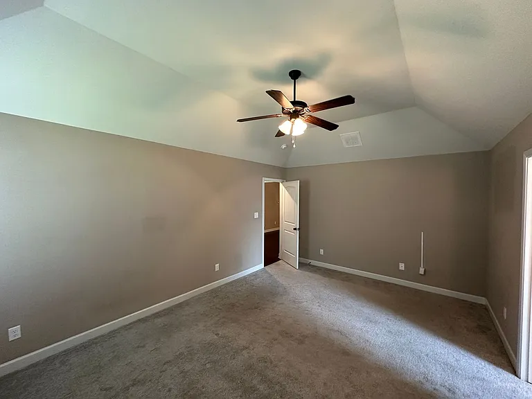 8053 Switzer Dr — Photo 14