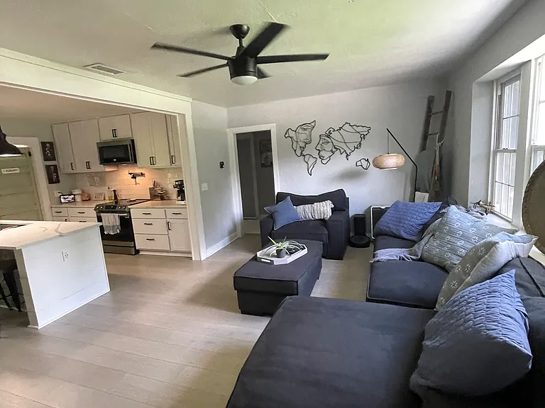 4827 Catherine Ter — Photo 4