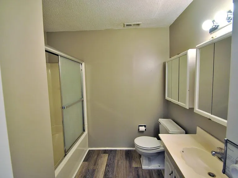 65 Wilshire Heights Dr — Photo 9