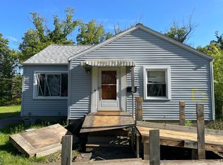 1322 Wolcott St, Flint, MI 48504