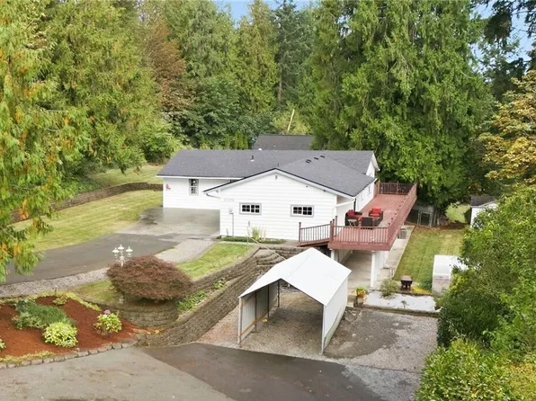 17209 45th St E, Lake Tapps, WA 98391