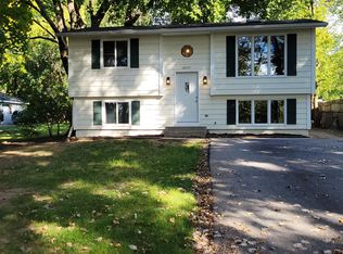 35777 N Helendale Rd, Ingleside, IL 60041