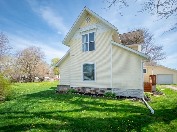 107 N Union St, Reading, MI 49274