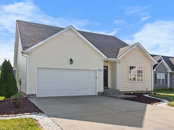 3rd image of 3741 Gray Fox Dr