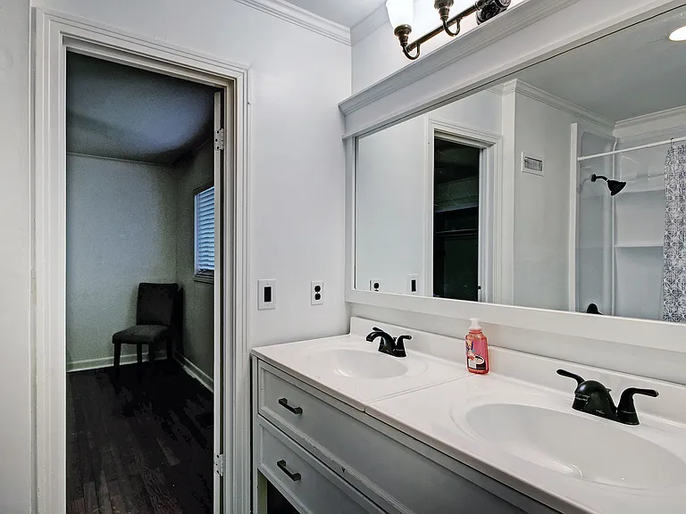 1015 Adkins Blvd — Photo 48