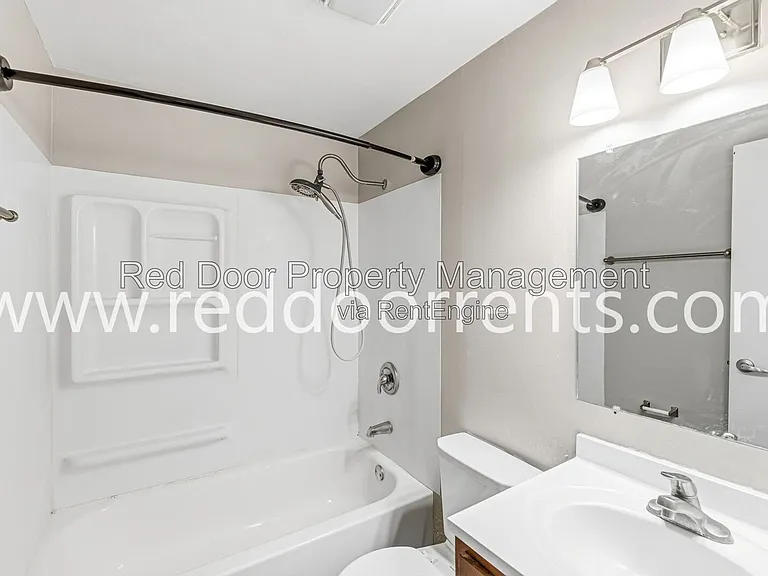 335 1st Ave NW #3 — Photo 17