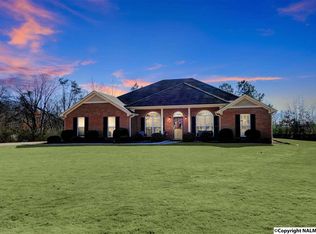 203 Grasslands Rd, Huntsville, AL 35811