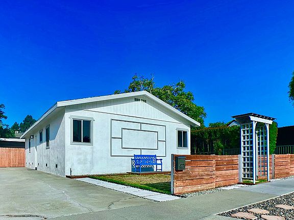 3rd image of 4221 Mildred Ave