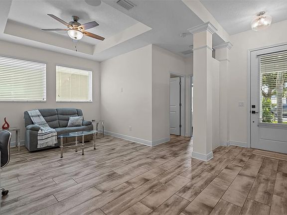 3rd image of 2515 Portico St