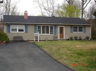 5 Louise Dr, West Nyack, NY 10994