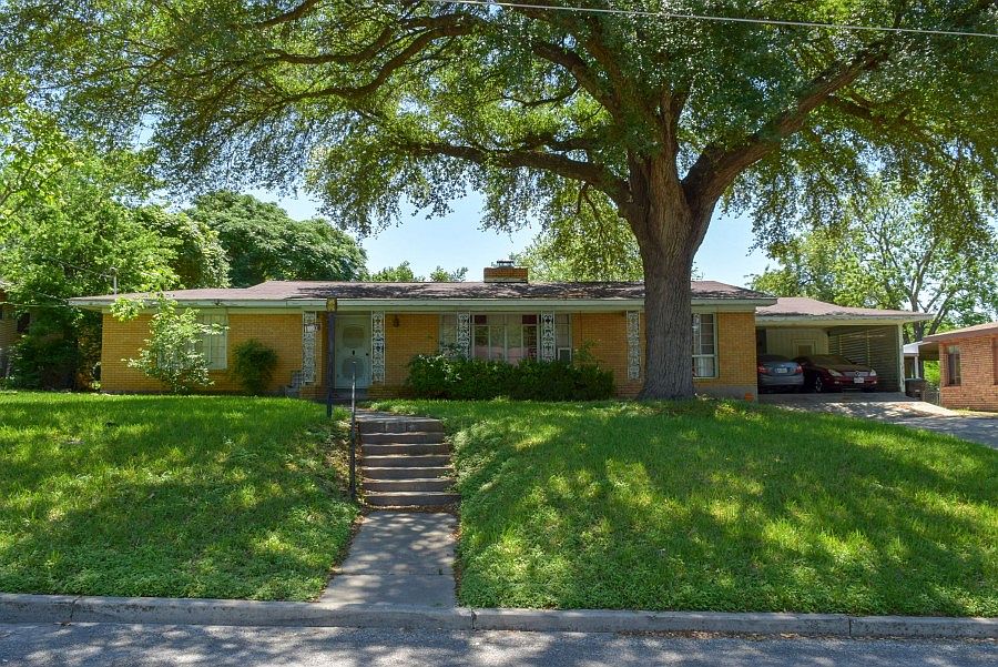 1st image of 1022 Nevada St