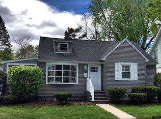 16 Irving Rd, Scotia, NY 12302