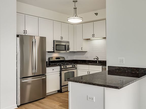 5th image of 1134 W Granville Ave APT 1207