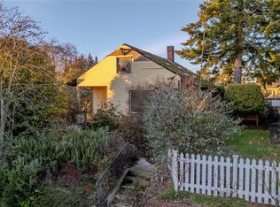 106 N 47th St, Seattle, WA 98103