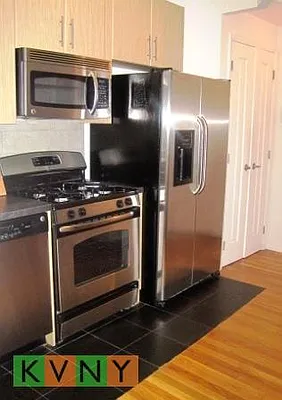 Rented by KVNY Soho | media 51