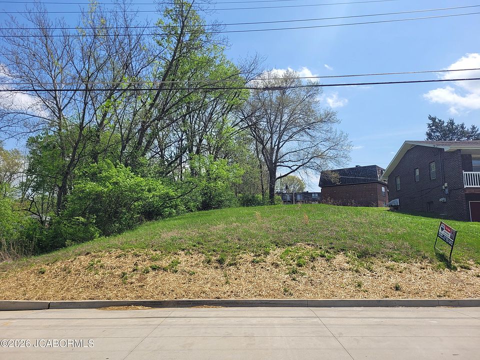 1st image of 604 Norris Dr