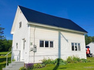 76 Benjamin St, Mars Hill, ME 04758