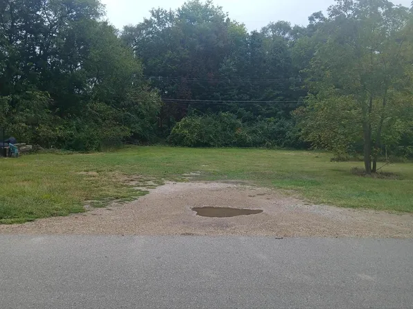 138 Bradford Rd, Benton Harbor, MI 49022