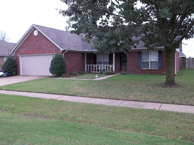 1st image of 706 Pleasant Woods Dr