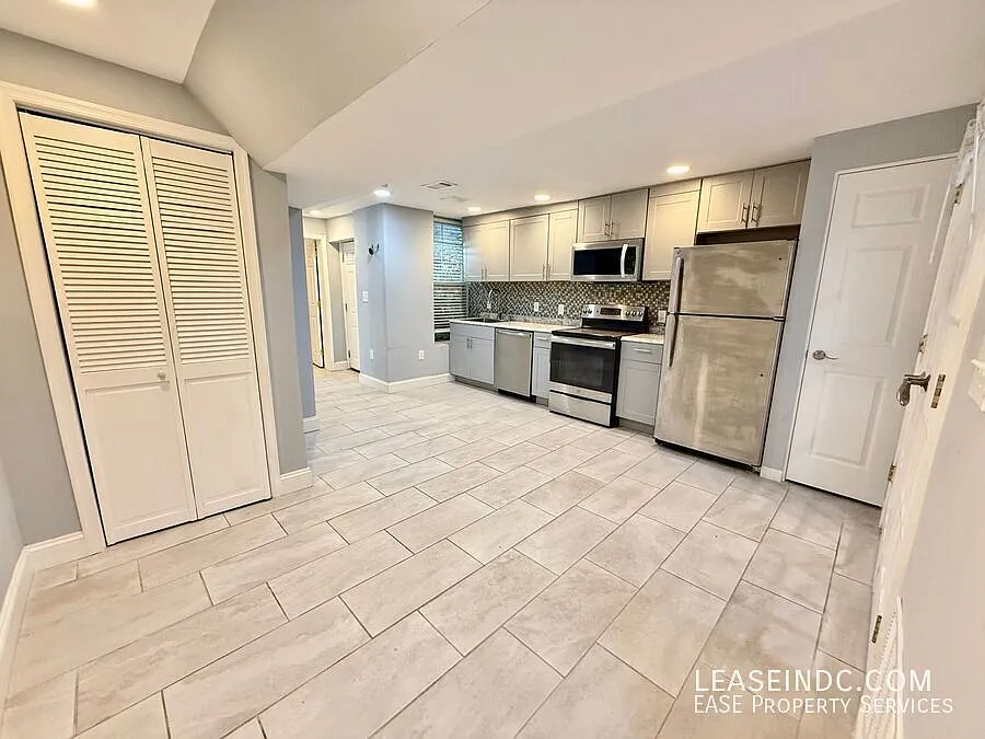 2 bed, 740 sqft, $2,000 — Photo 4