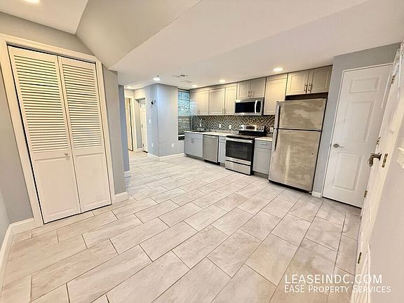 4th image of 55 Quincy Pl NW Unit B