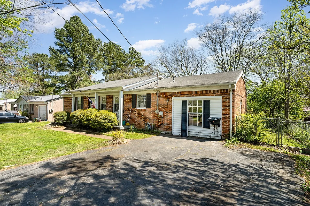 Building Photo - 216 Granada Dr