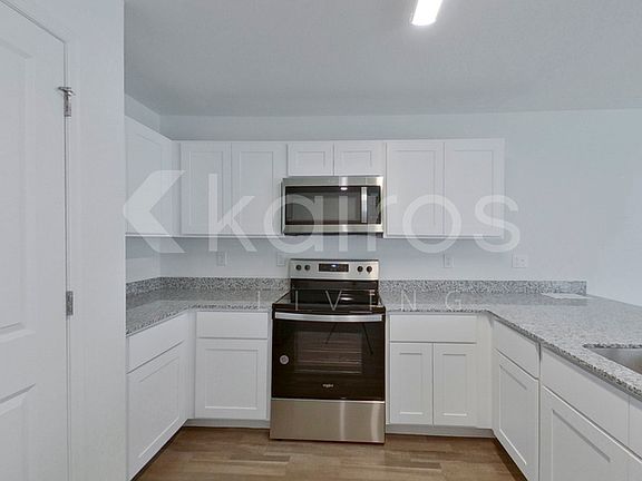 5th image of 4535 NW 34th Ave