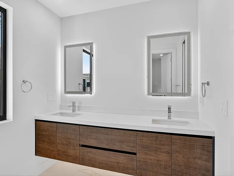 4420 SW 32nd Ave — Photo 22