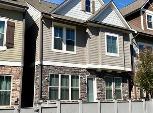 240 Dellwood Dr SE, Smyrna, GA 30080