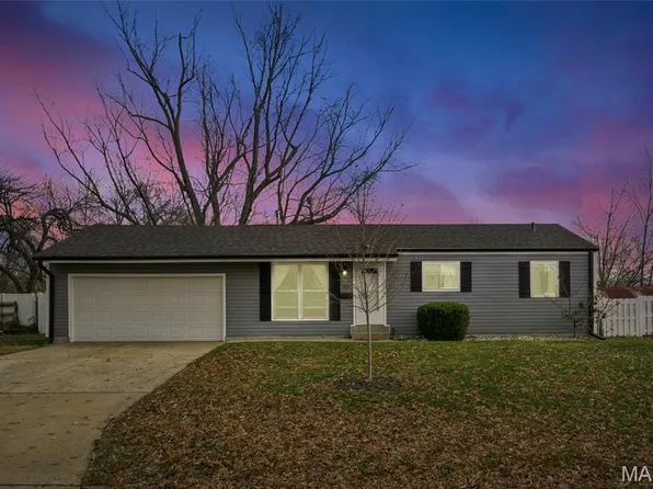 906 Love Dr, O Fallon, MO 63366