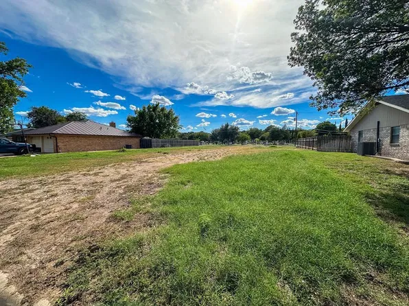 113 Deerwood Dr #7, Sonora, TX 76950