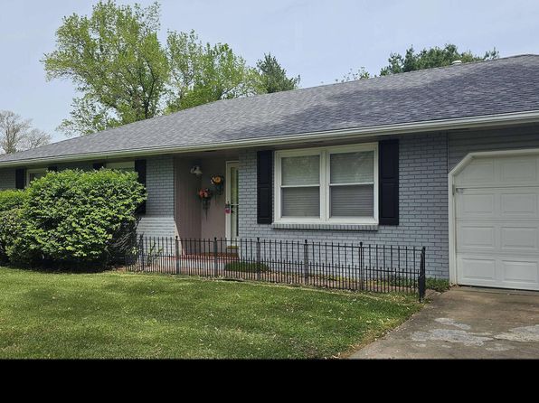 1135 E Westchester Drive, Springfield, MO 65810