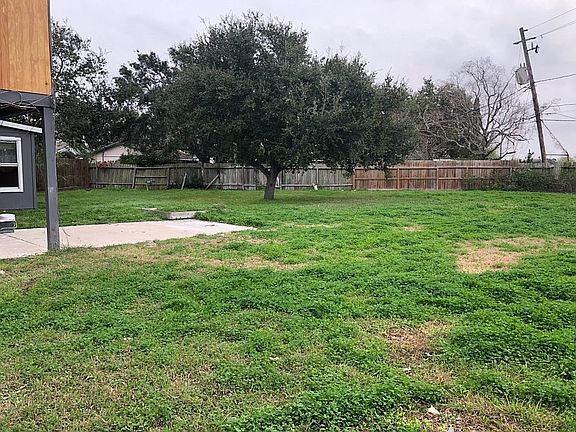 2nd image of 5850 Cresthaven Dr