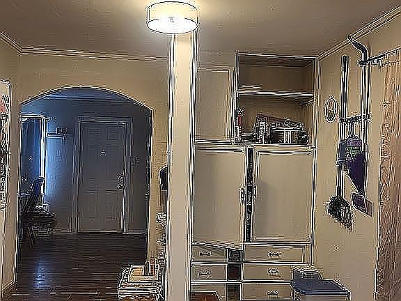 3rd image of 514 W Van Zandt St