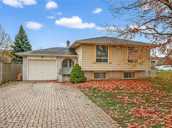 332 King St E, Hamilton, ON L8G 1M4