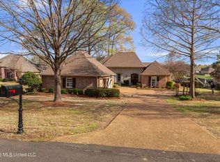 112 Lake Ridge Dr, Madison, MS 39110