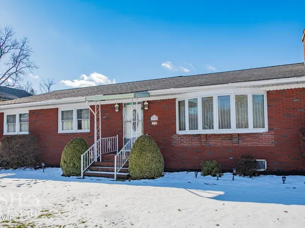 295 Mackeyville Rd, Mill Hall, PA 17751