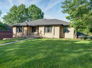 4005 S Gatlin Ct, Springfield, MO 65807