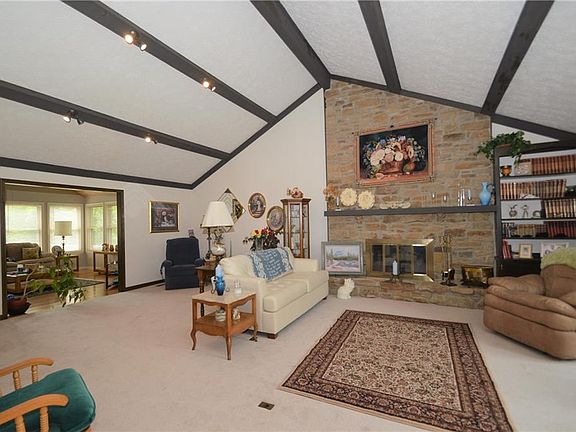 5th image of 8333 Heron Ct