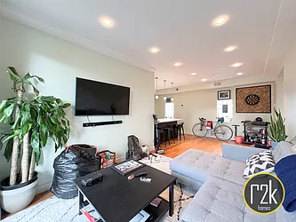 Rented by Realty 2000 Corp